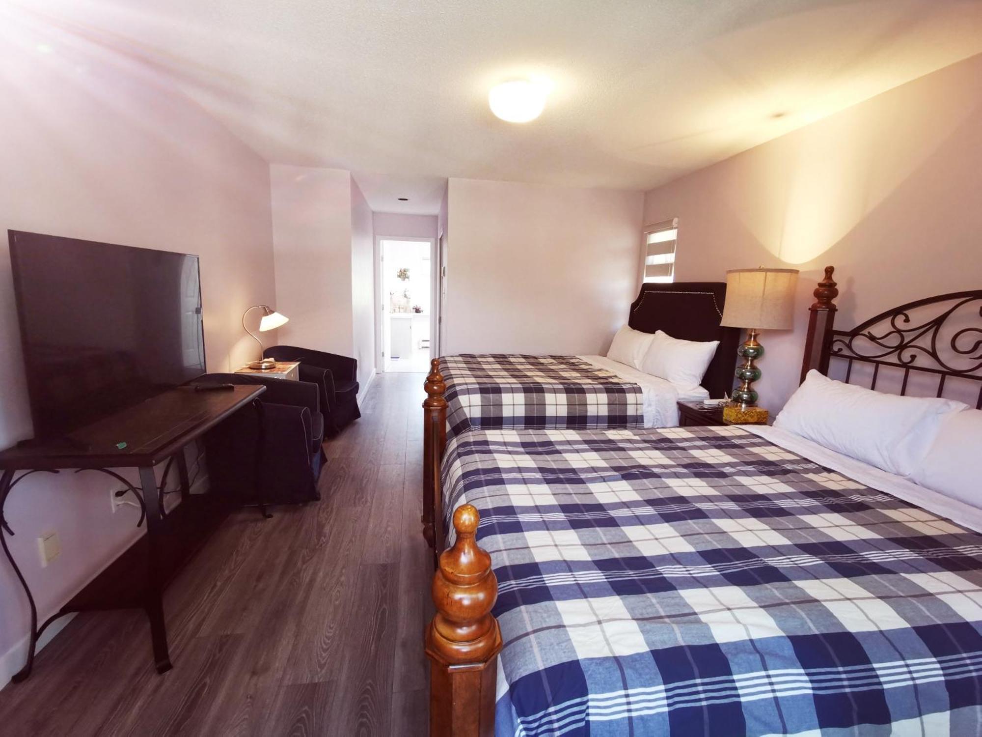 Bed Plus Yvr Ричмънд Екстериор снимка